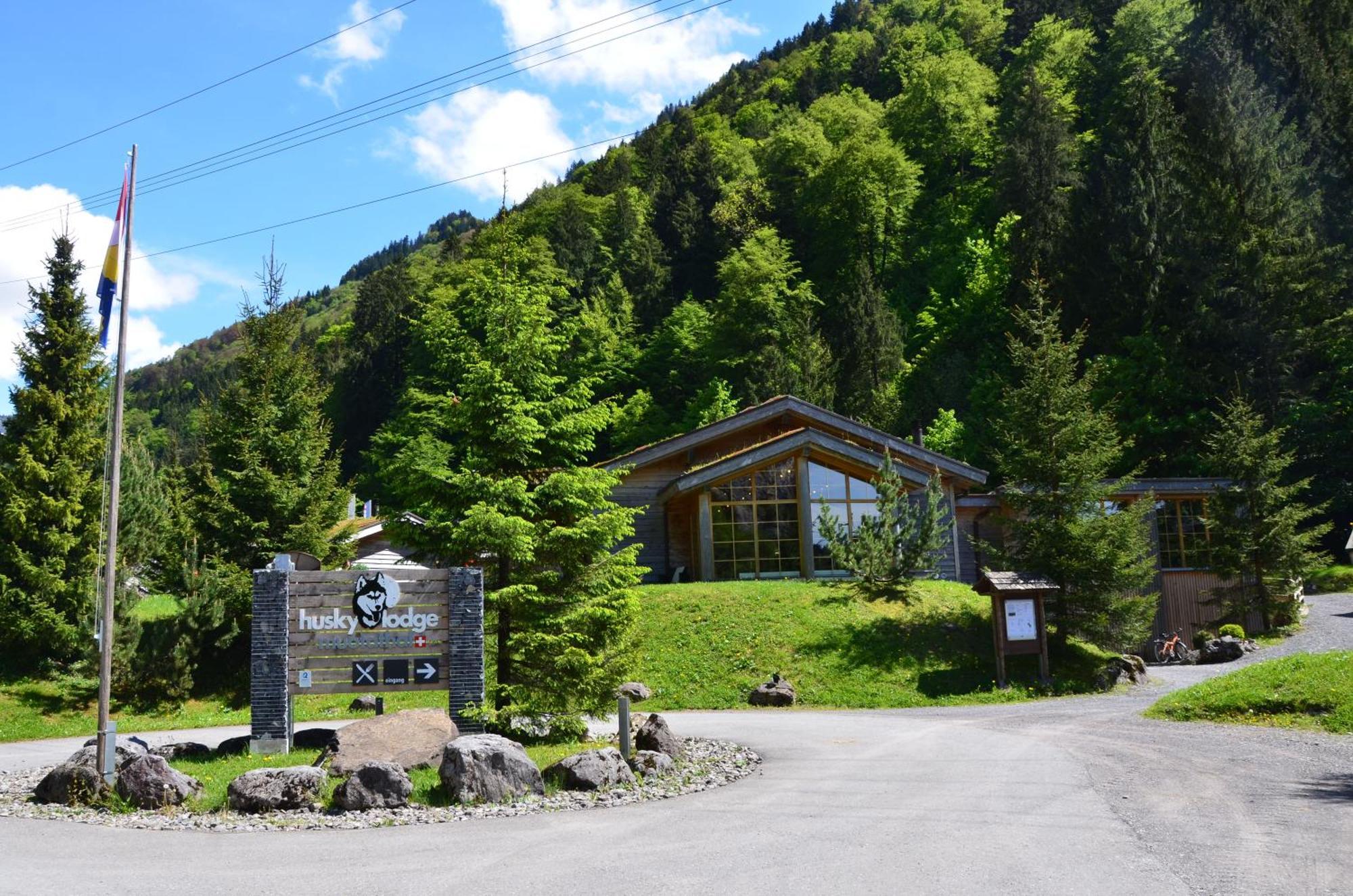 Huettenhotel Husky Lodge Muotathal エクステリア 写真