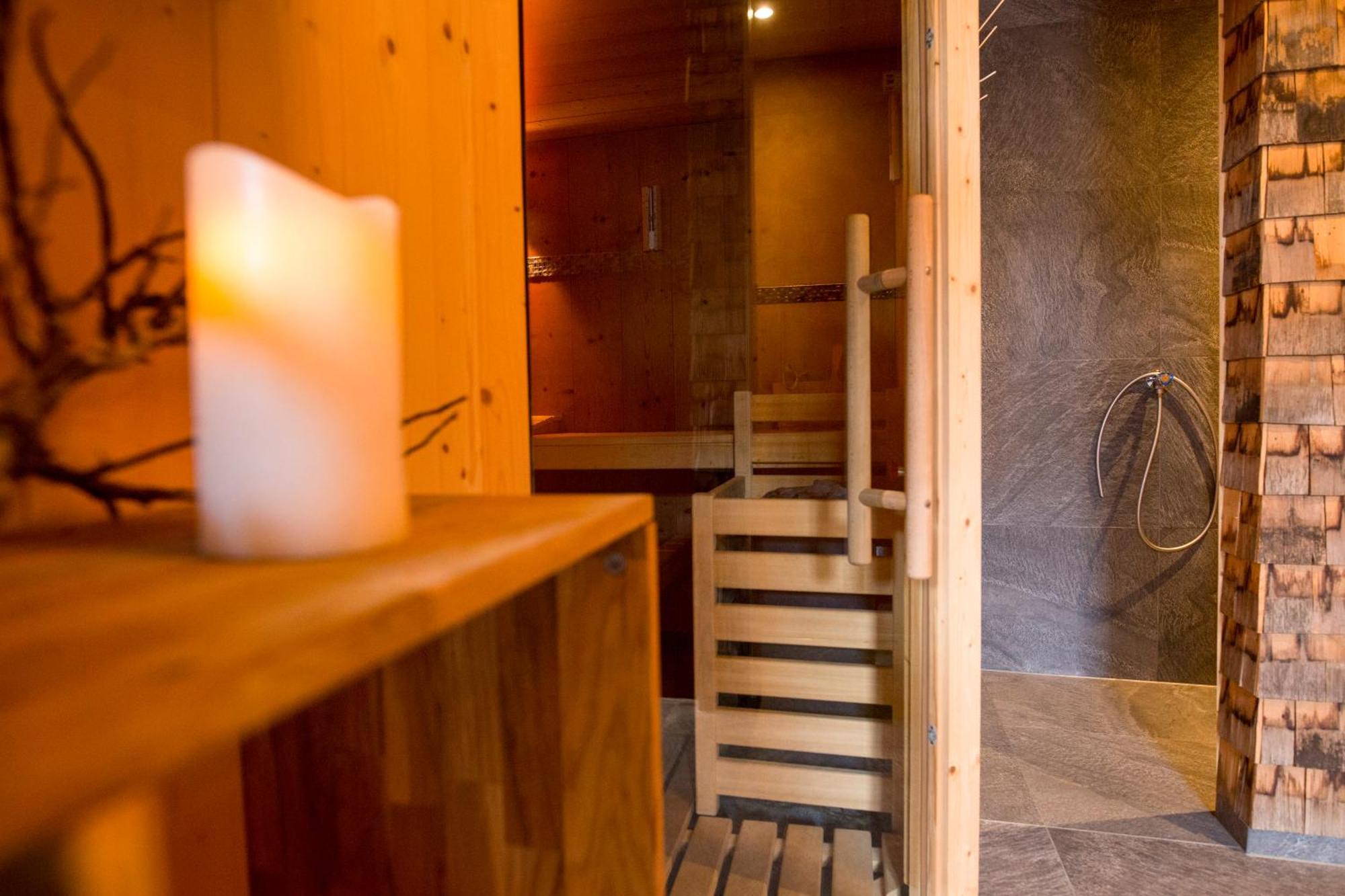 Huettenhotel Husky Lodge Muotathal エクステリア 写真
