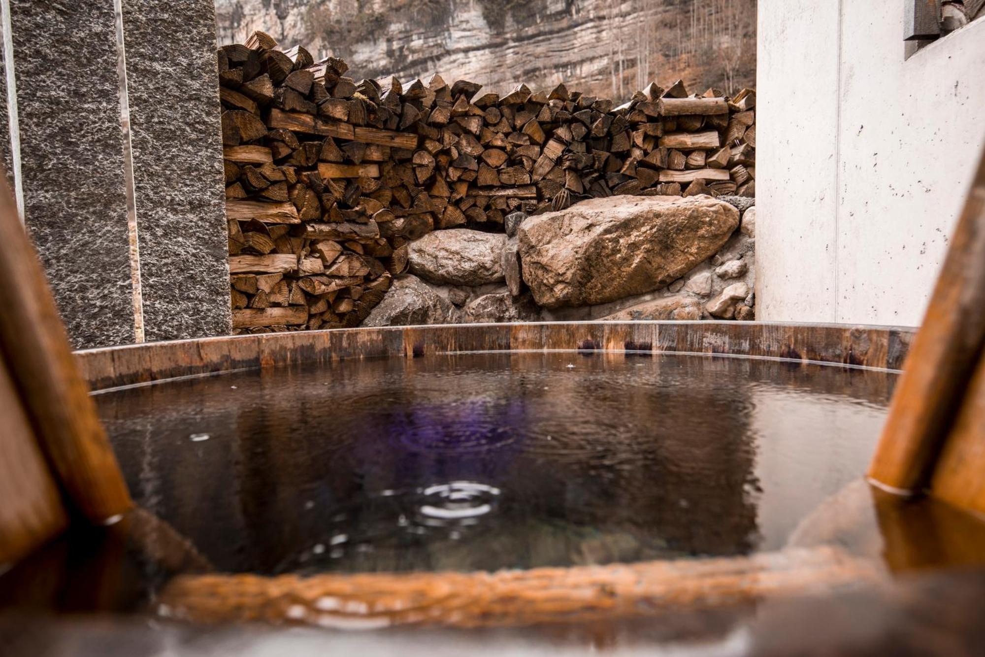 Huettenhotel Husky Lodge Muotathal エクステリア 写真