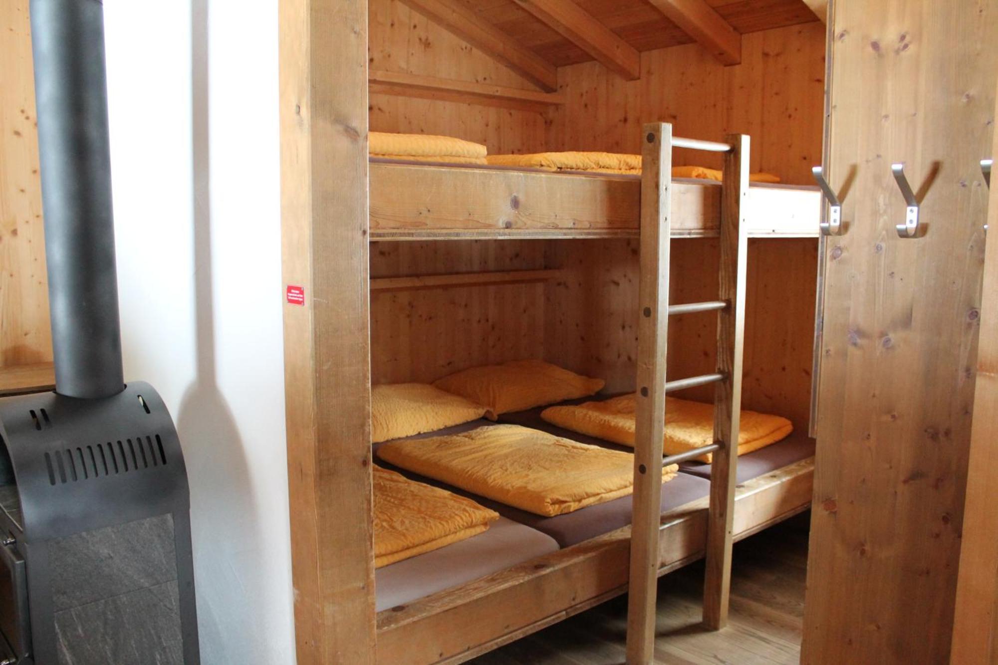 Huettenhotel Husky Lodge Muotathal エクステリア 写真